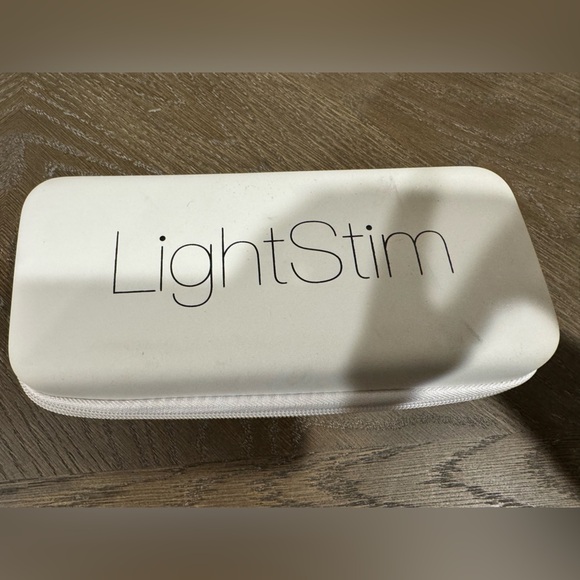 LightStim for Acne Therapeutic Light Energy~FDA Approved - Picture 1 of 3